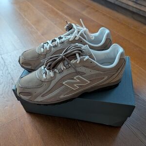🔥 NIB New Balance 204L Sneakers in Mushroom Miu Miu